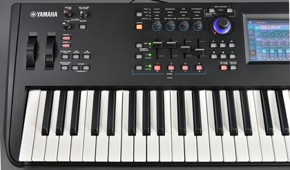 Yamaha-MODX7+ 76-key AWM2 / FM synth